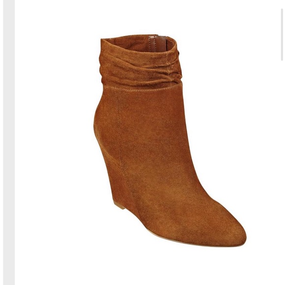 Guess Zaidda Wedge Booties in Tan/Brown, Size 5.5 - Picture 1 of 3